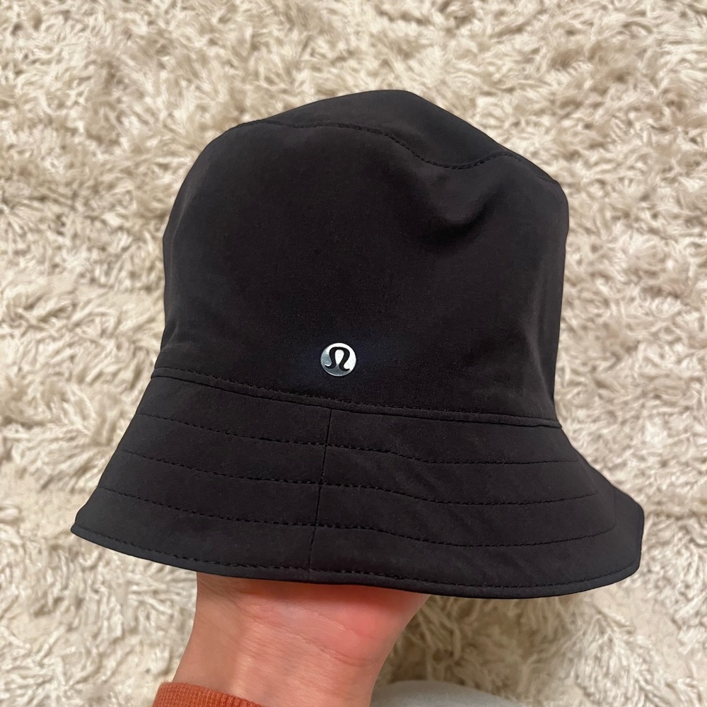 Lululemon bucket hat
